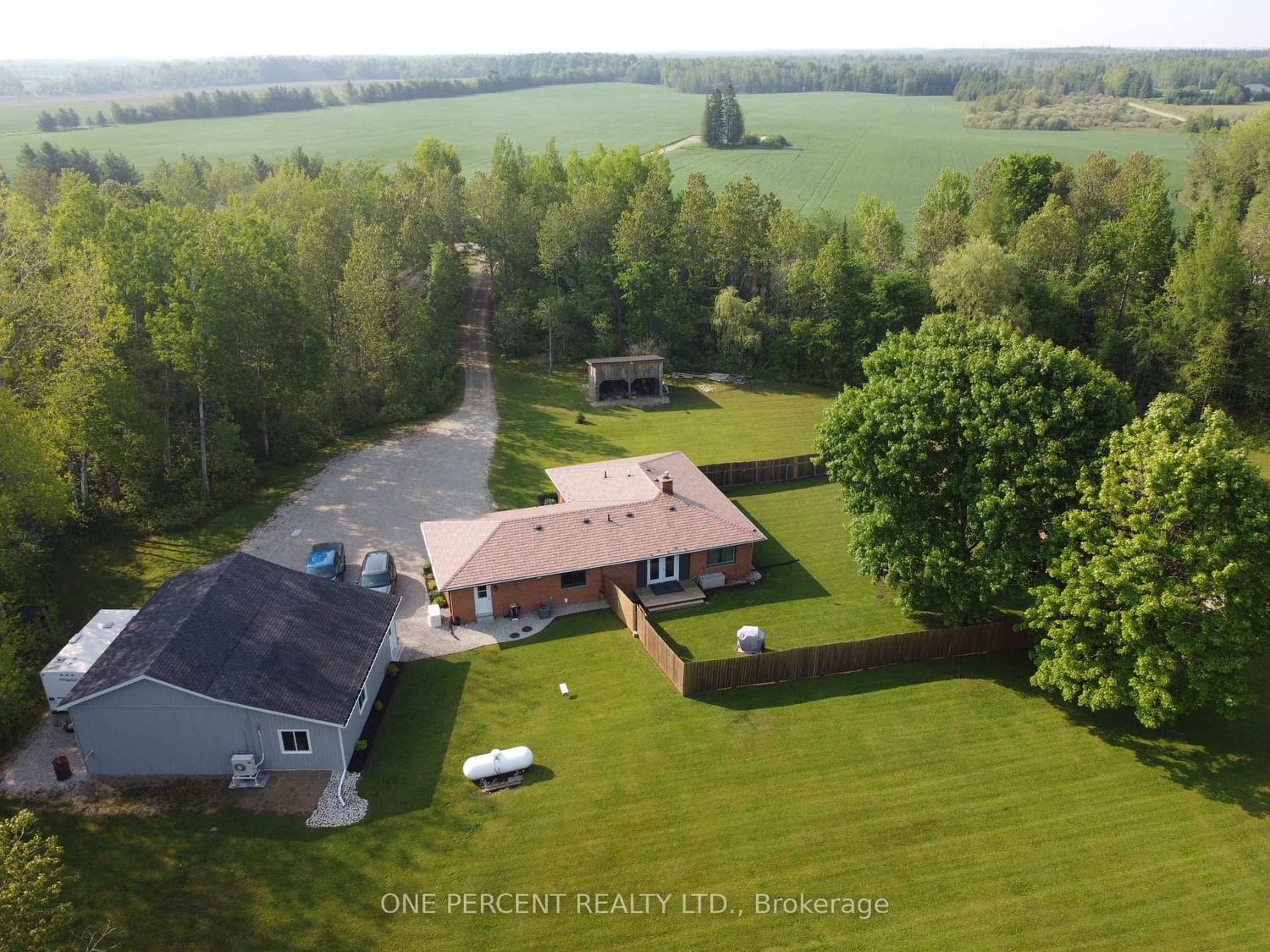 145269 Southgate Rd 14 • Southgate, ON photo 2
