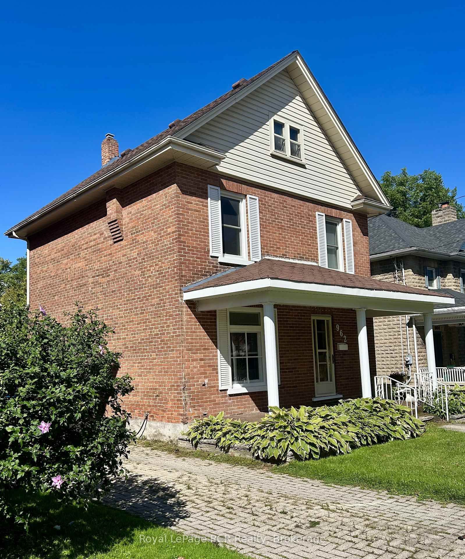 962 7th Avenue E • Owen Sound, ON photo 1