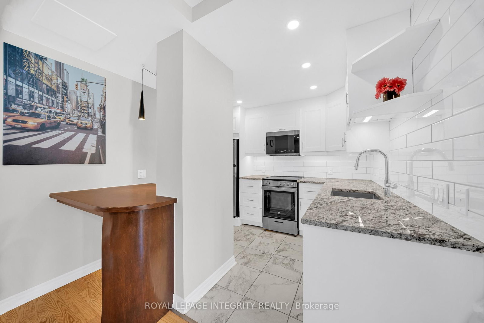 35 Murray Street • #217 • Ottawa, ON photo 18