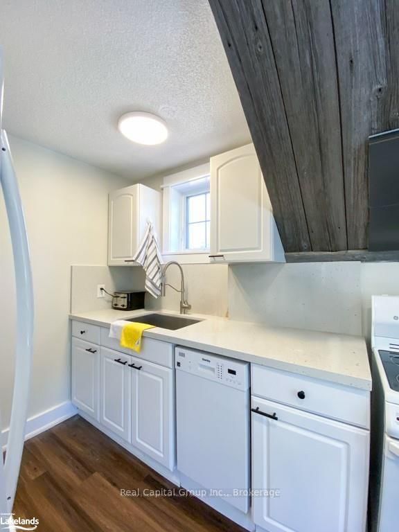 3 - 1502 Canning Road