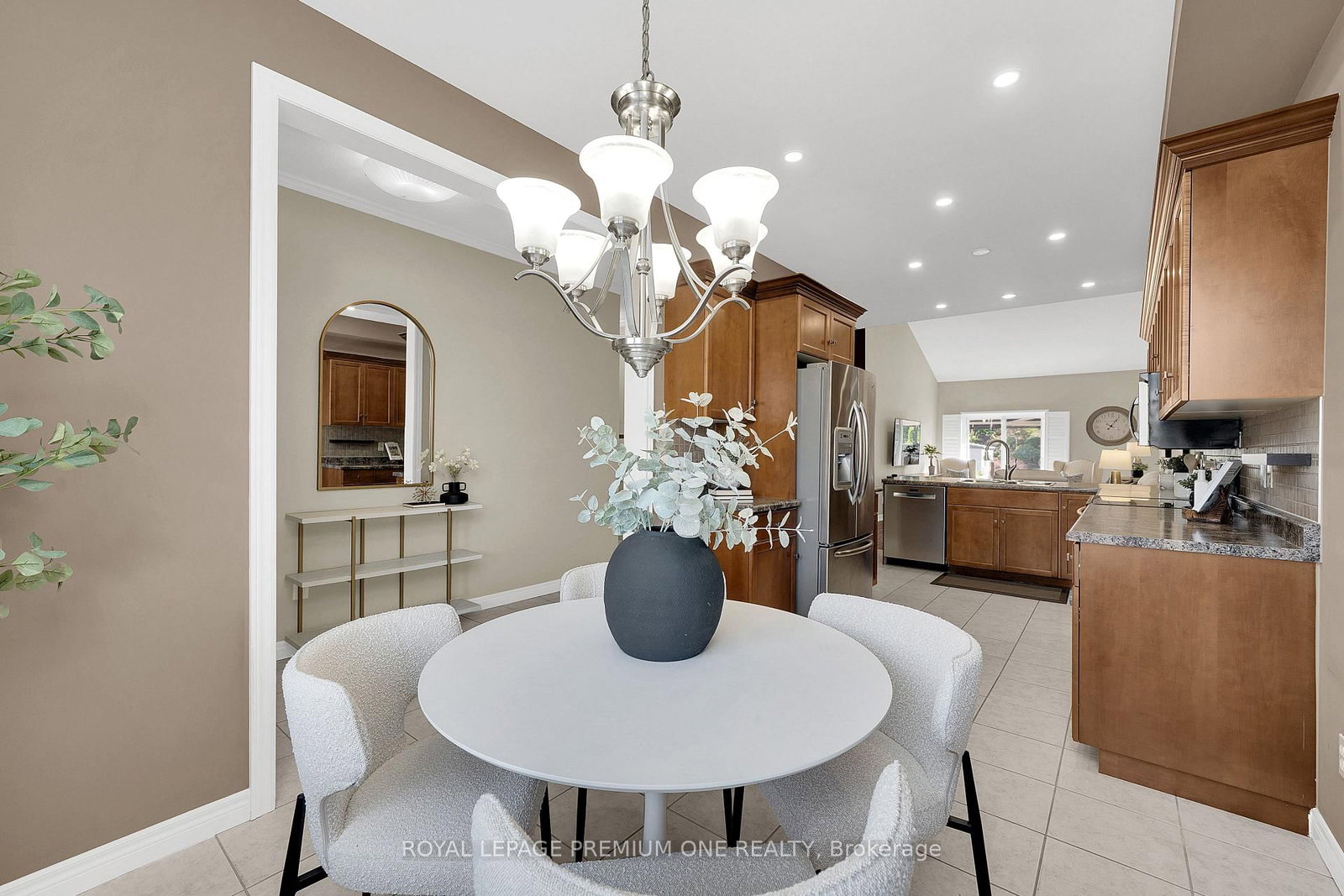 44 Conrad Place • Grimsby, ON photo 7