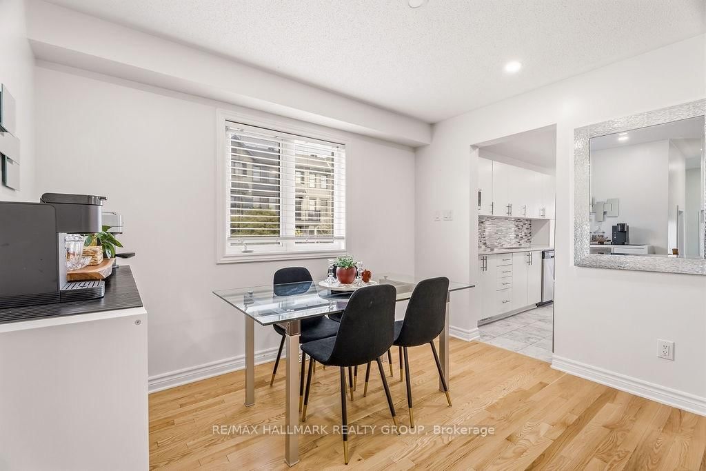 450 Brettonwood Ridge • Ottawa, ON photo 10