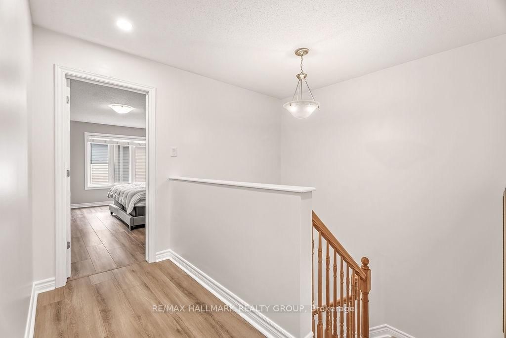 450 Brettonwood Ridge • Ottawa, ON photo 25