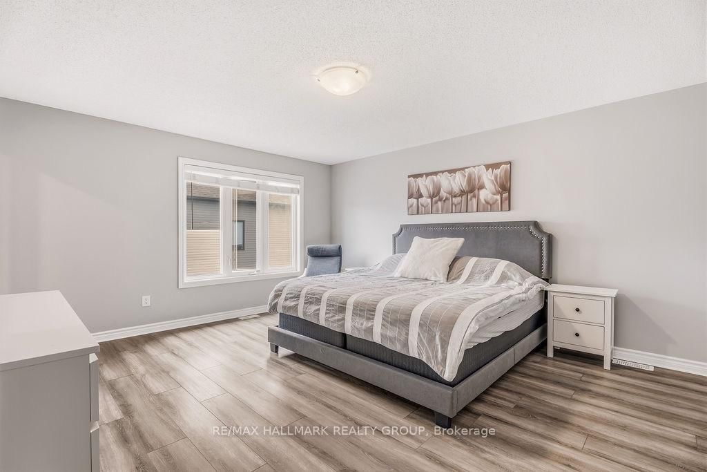 450 Brettonwood Ridge • Ottawa, ON photo 26