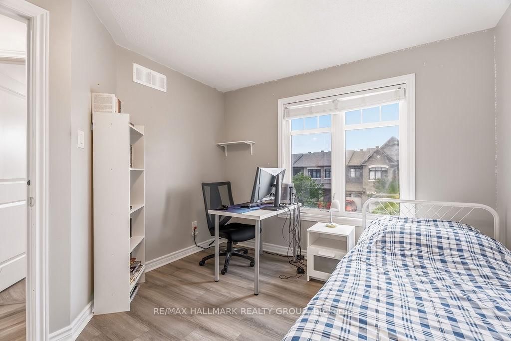 450 Brettonwood Ridge • Ottawa, ON photo 36