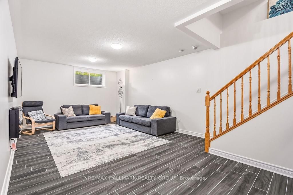 450 Brettonwood Ridge • Ottawa, ON photo 39
