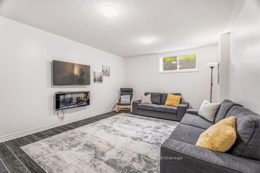 450 Brettonwood Ridge • Ottawa, ON photo 40