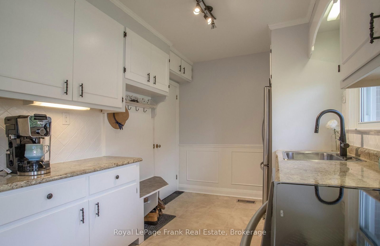 387 Aberdeen Avenue • Peterborough, ON photo 13