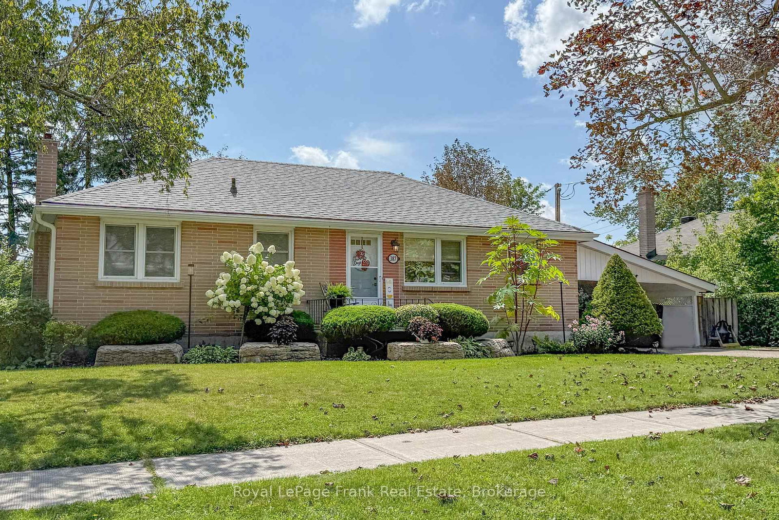 387 Aberdeen Avenue • Peterborough, ON photo 2