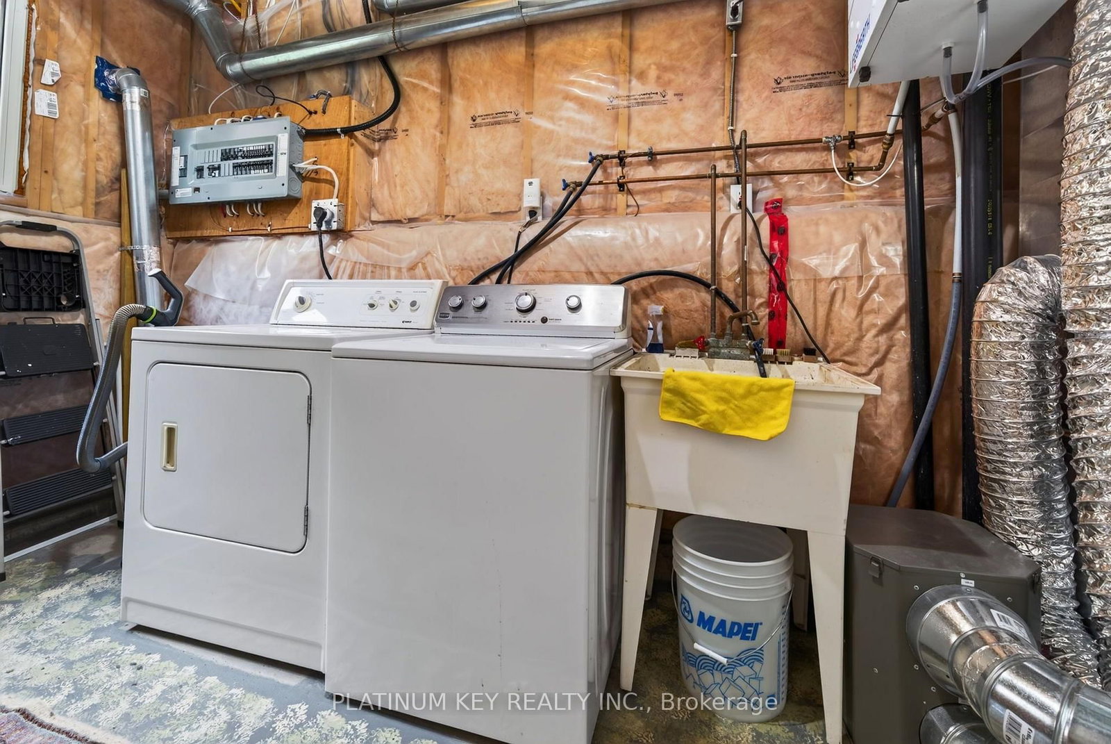 22 Ridge Street • Strathroy-Caradoc, ON photo 29