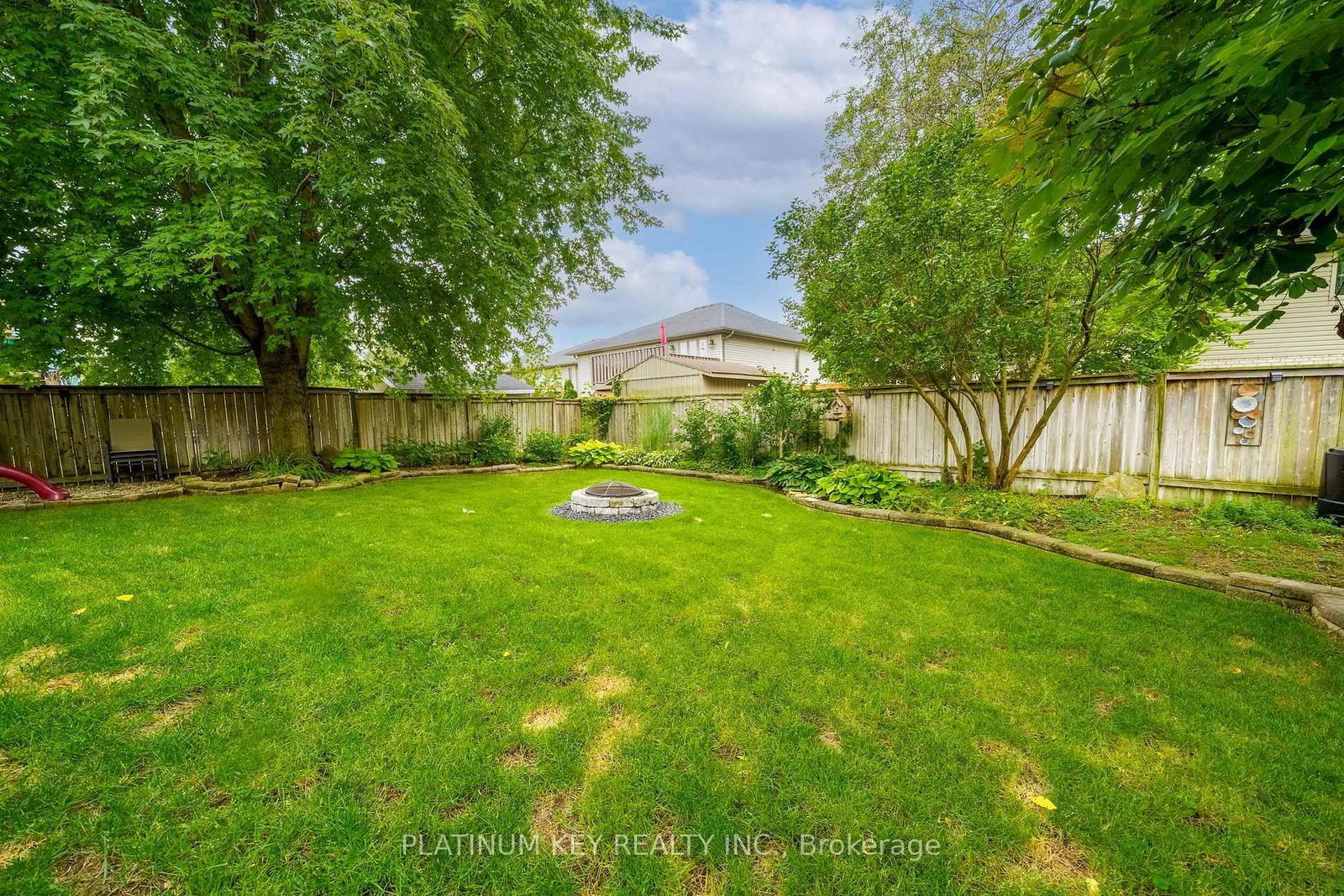 22 Ridge Street • Strathroy-Caradoc, ON photo 35