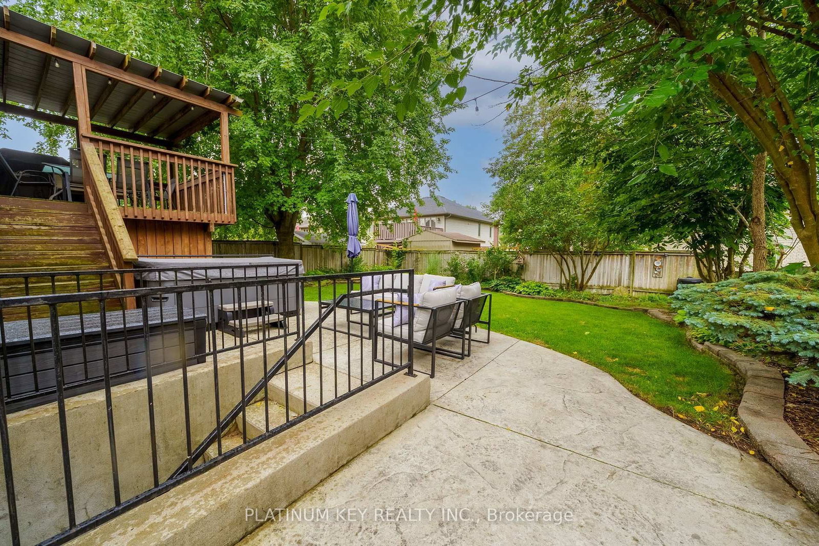 22 Ridge Street • Strathroy-Caradoc, ON photo 37