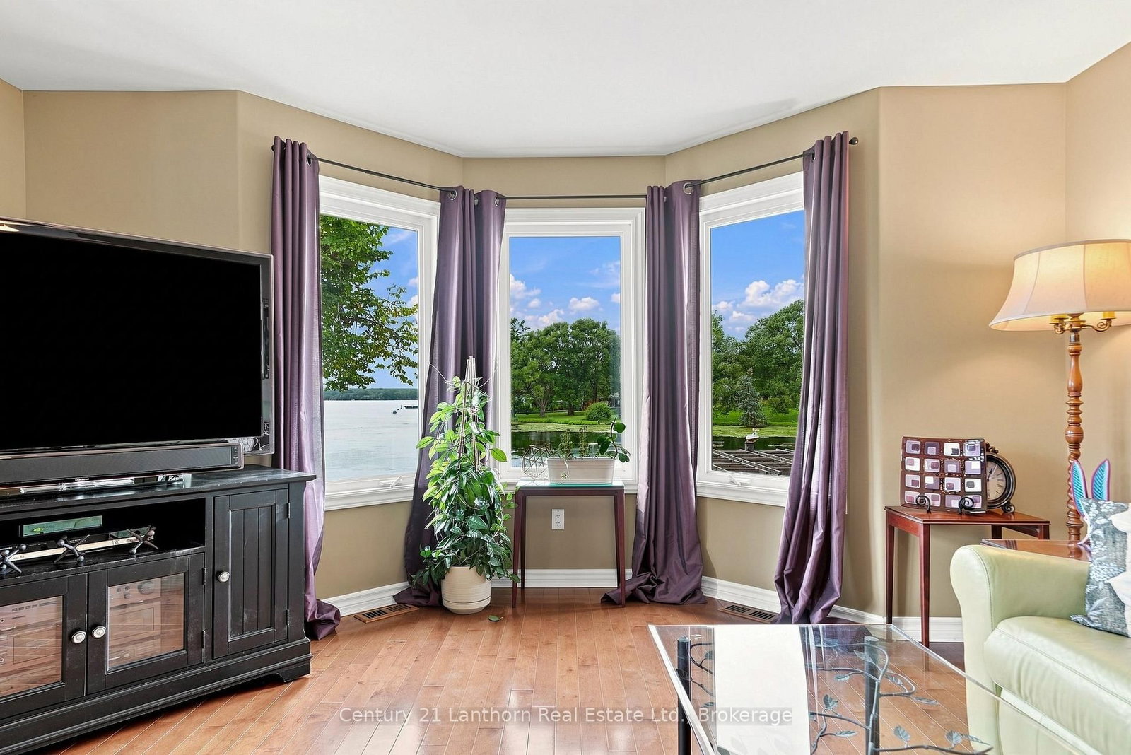 2318 Hutcheson (HWY 15) Drive • Kingston, ON photo 13