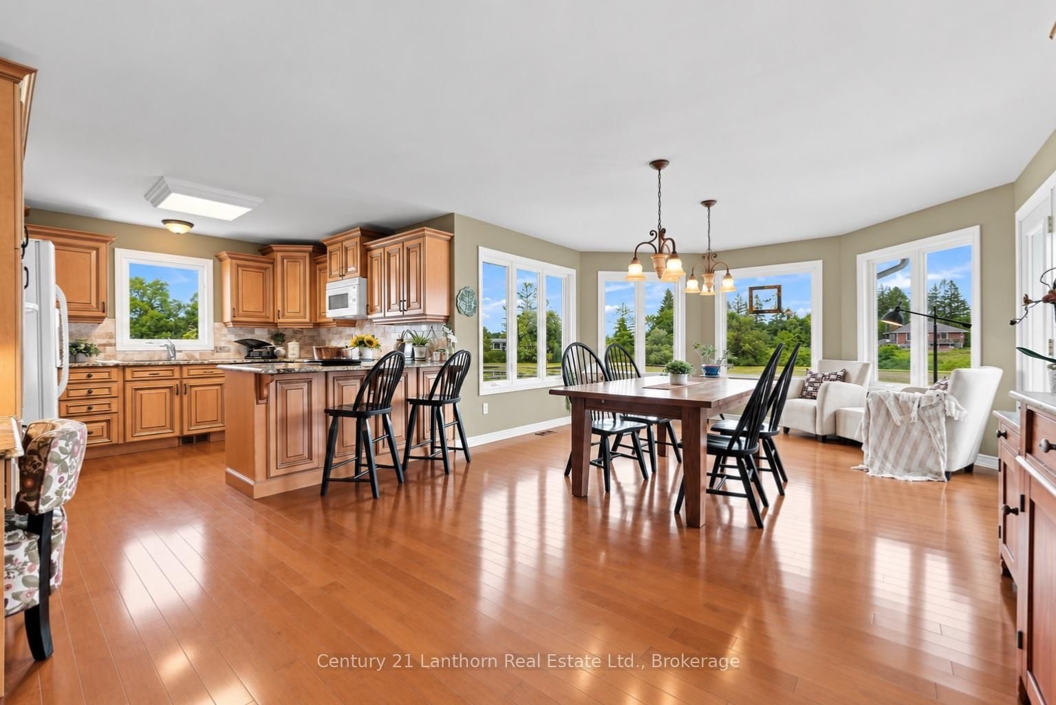 2318 Hutcheson (HWY 15) Drive • Kingston, ON photo 15