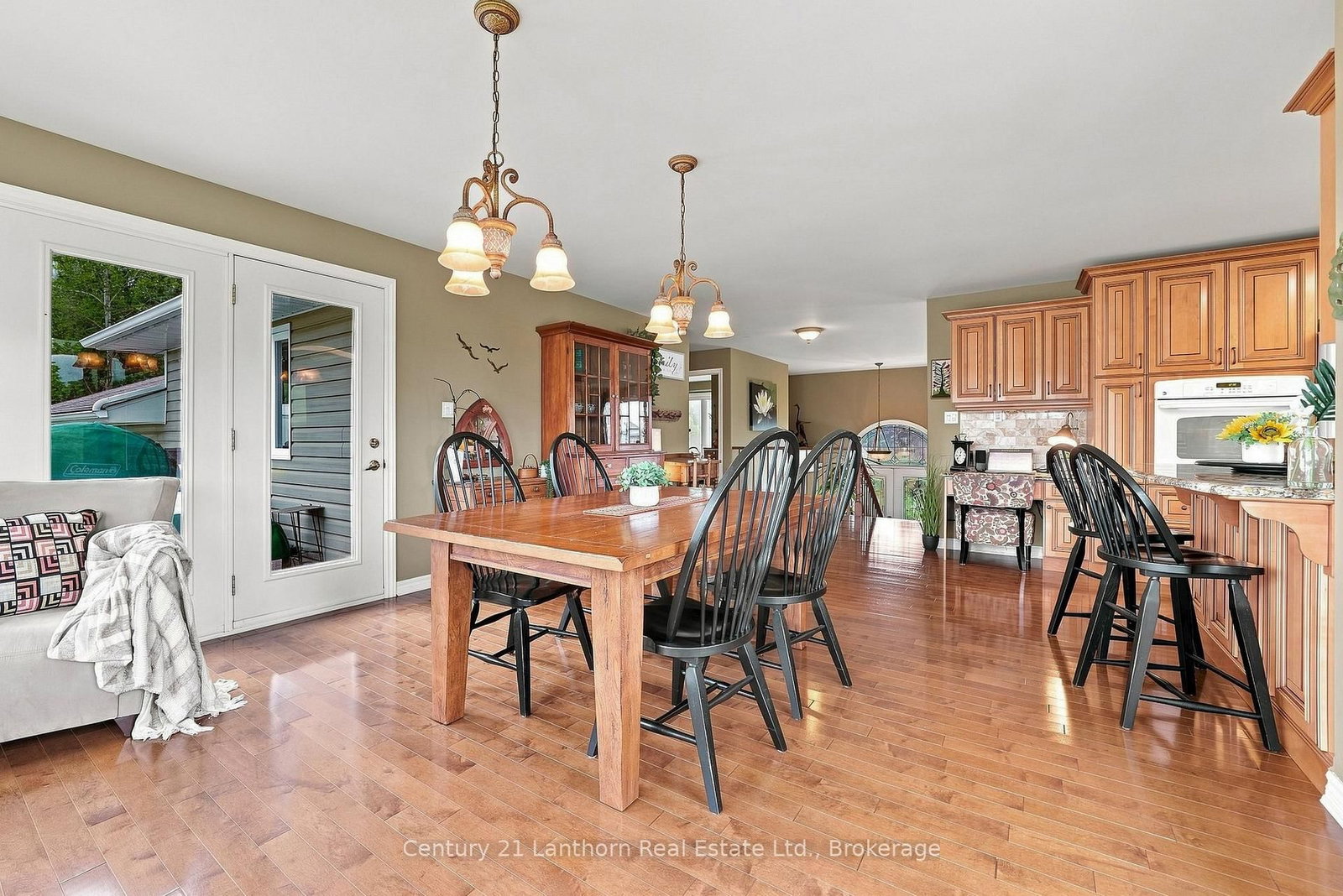 2318 Hutcheson (HWY 15) Drive • Kingston, ON photo 18