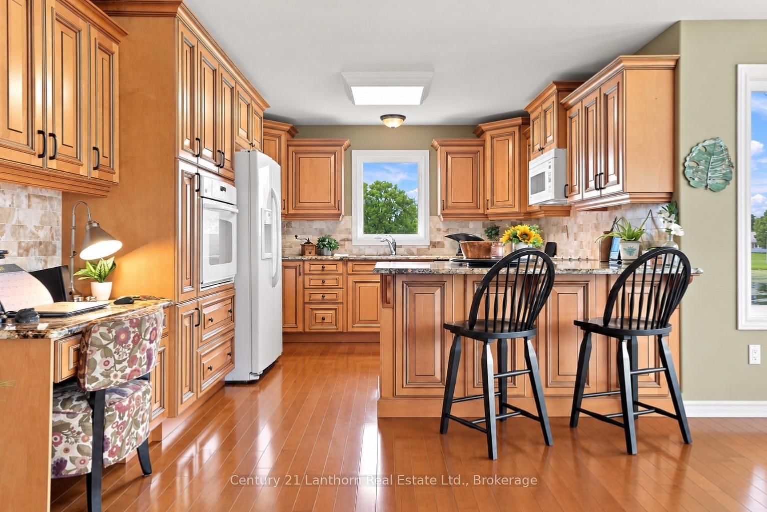2318 Hutcheson (HWY 15) Drive • Kingston, ON photo 19