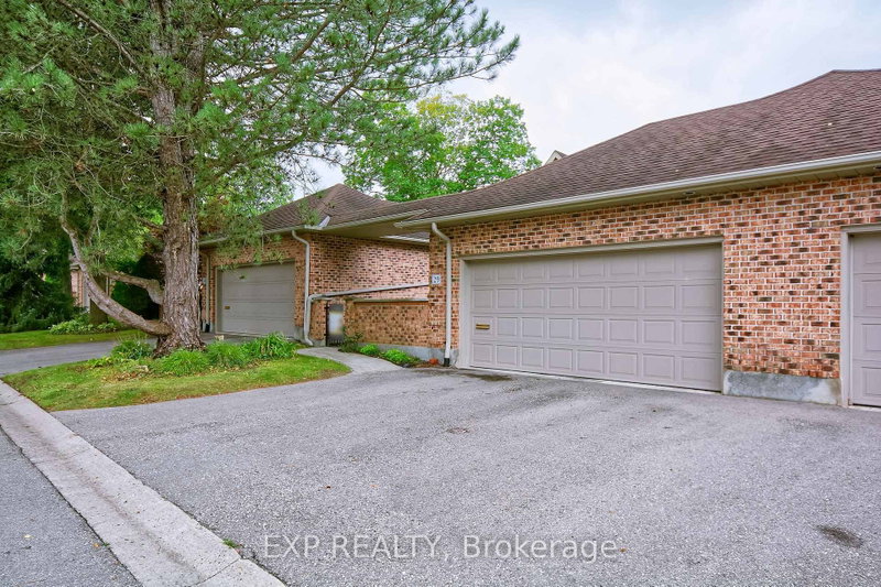 29 - 1443 Commissioners Road