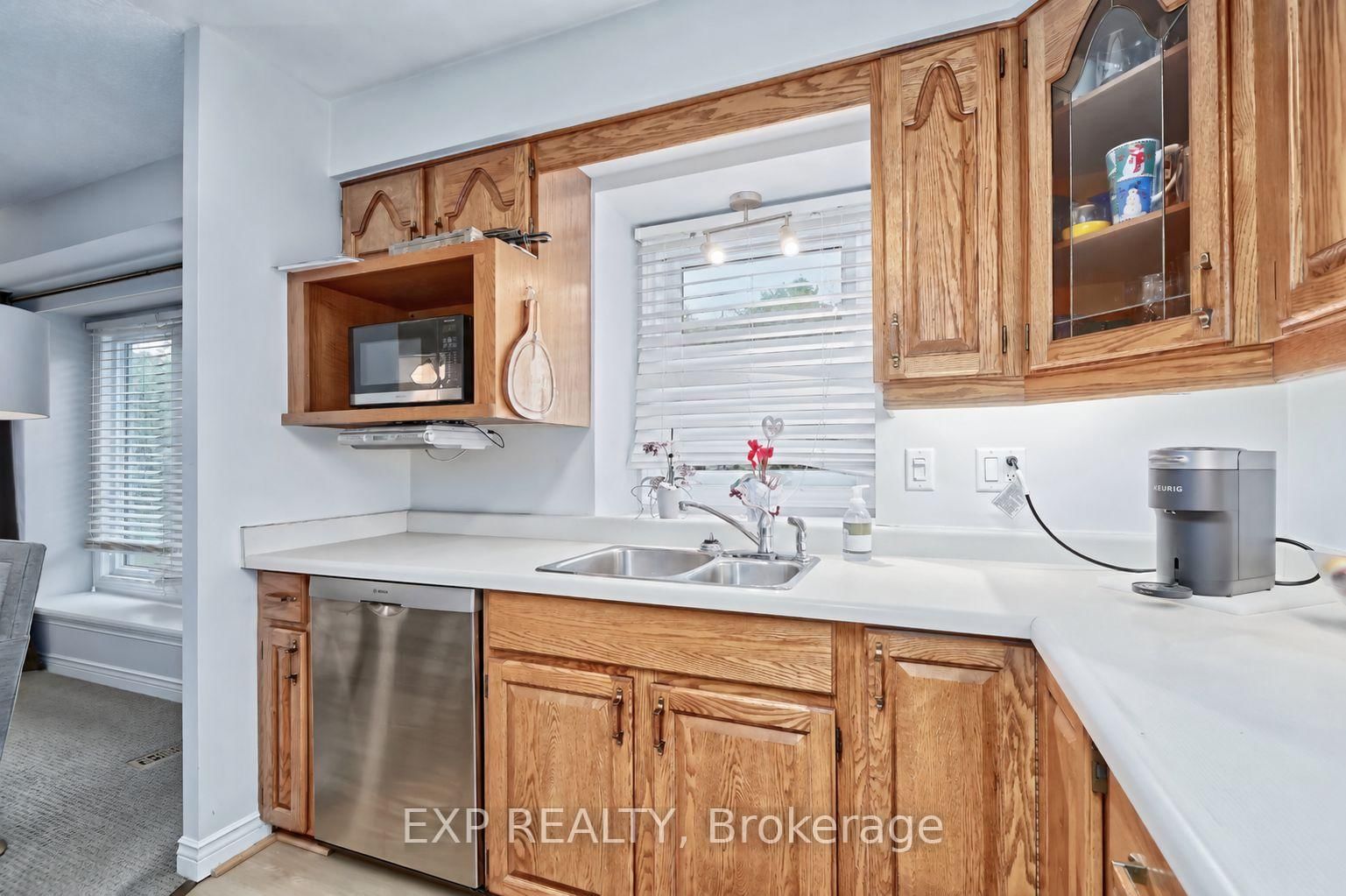 1443 Commissioners Road • #29 • London South, ON photo 20