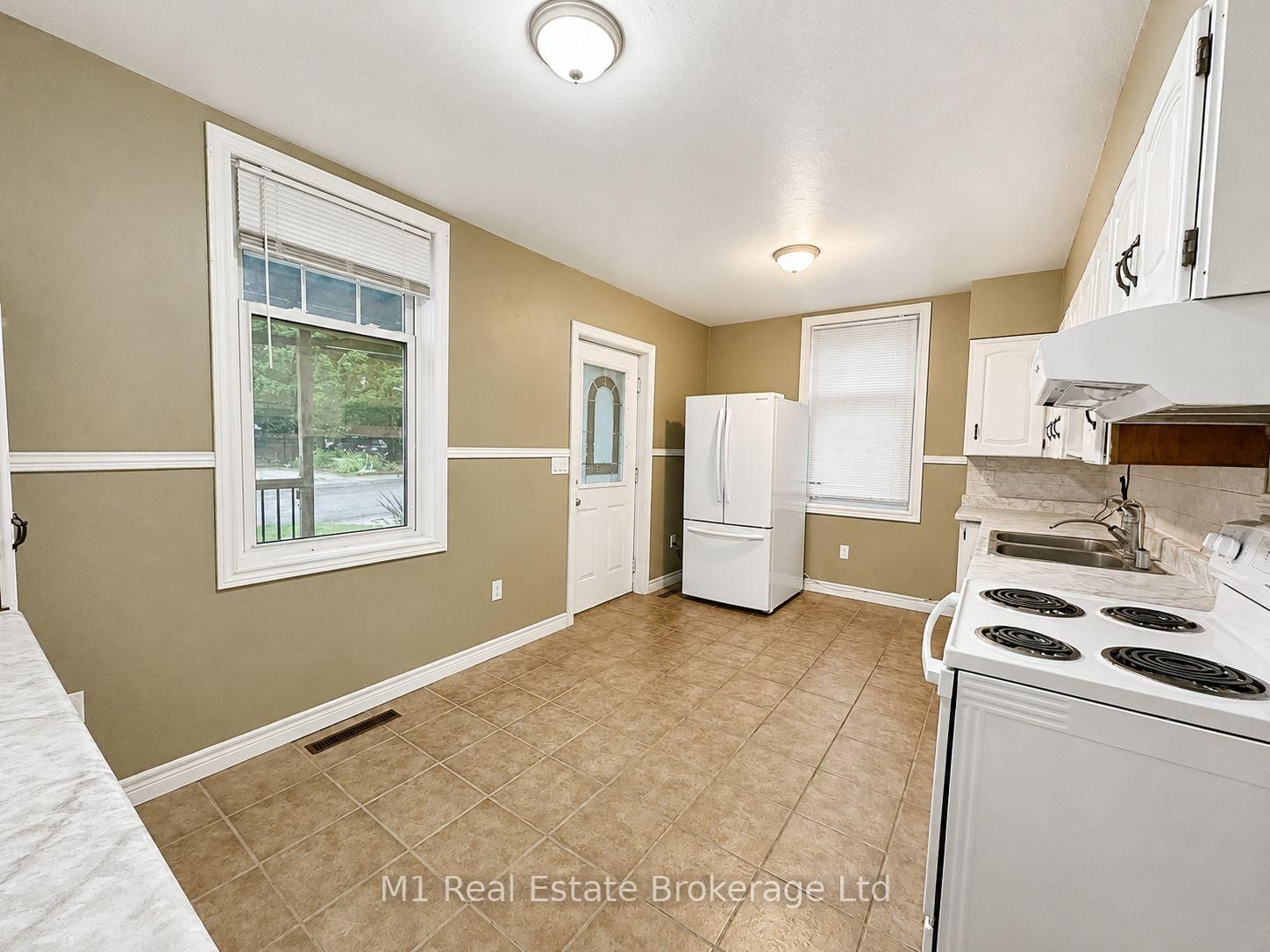 223 ST. GEORGE Street E • Centre Wellington, ON photo 14