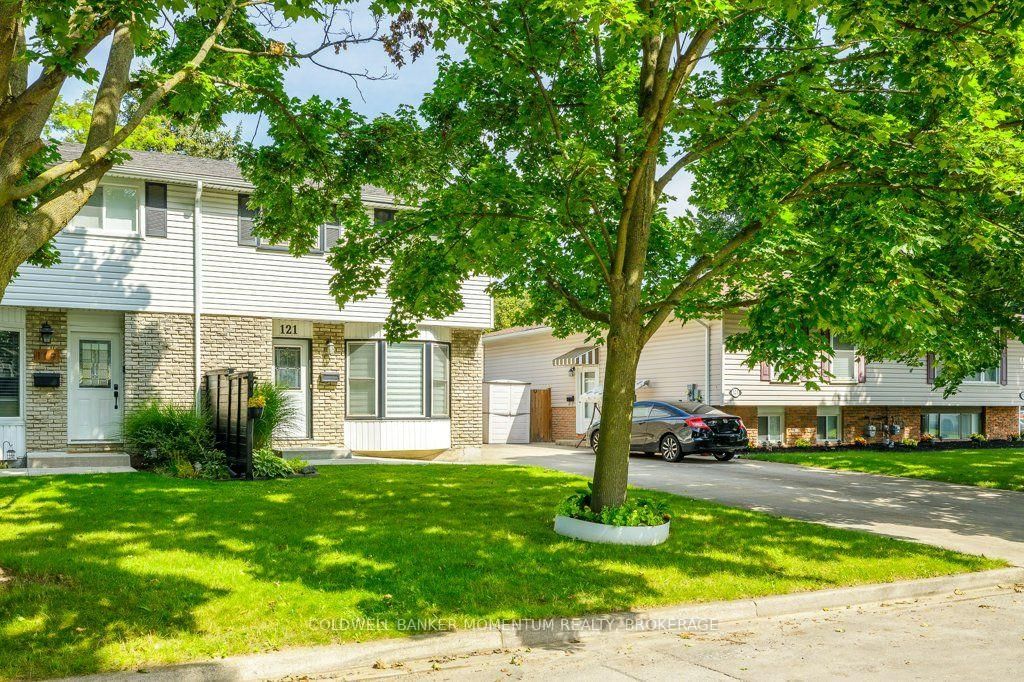 121 Dorothy Street • St. Catharines, ON photo 5
