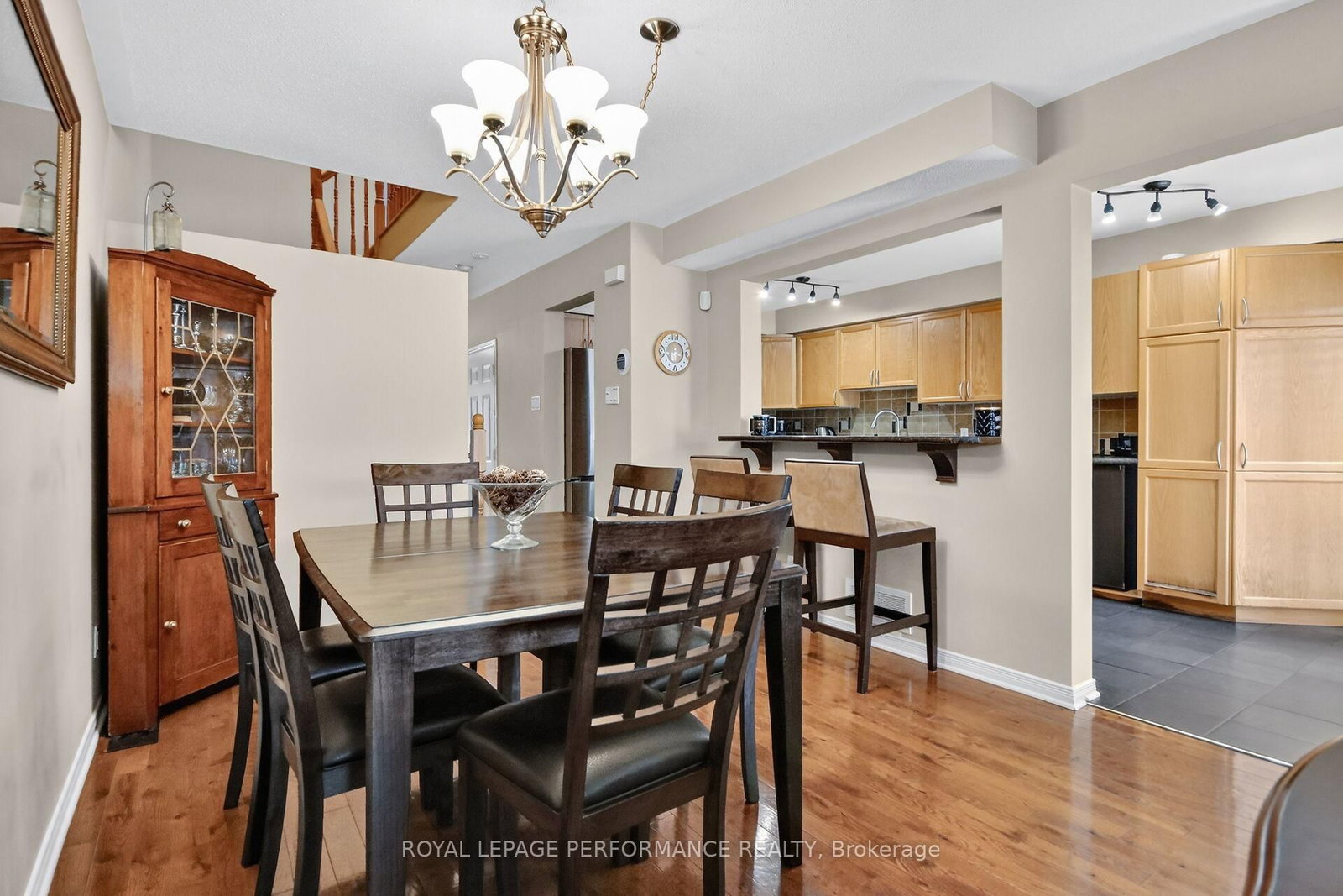 7 Calaveras Avenue • Ottawa, ON photo 9