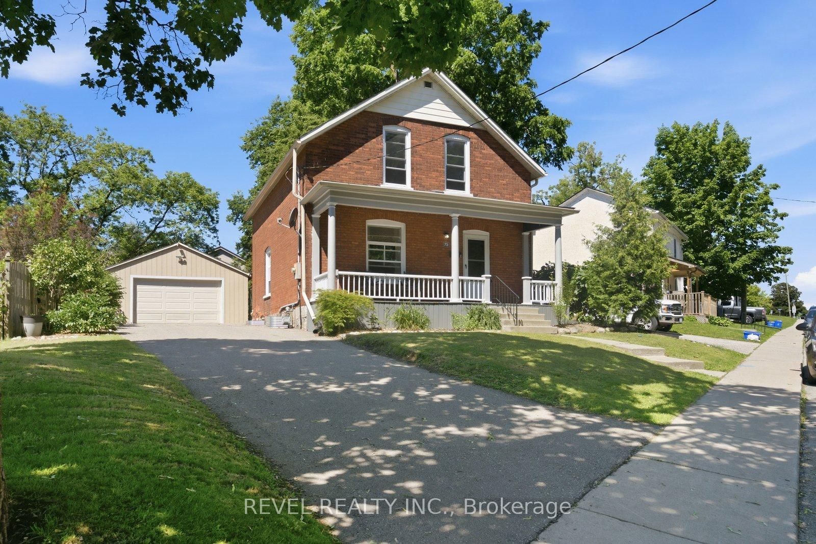 73 Grand River Street S • Brant, ON photo 1