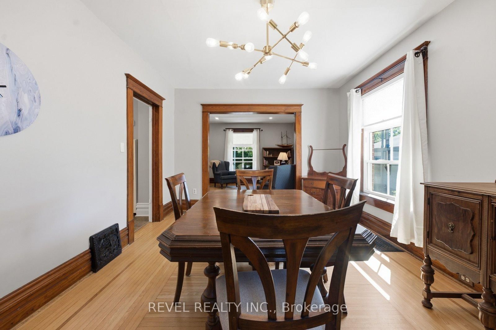 73 Grand River Street S • Brant, ON photo 13