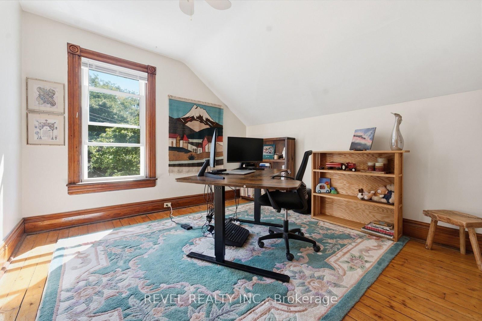 73 Grand River Street S • Brant, ON photo 19
