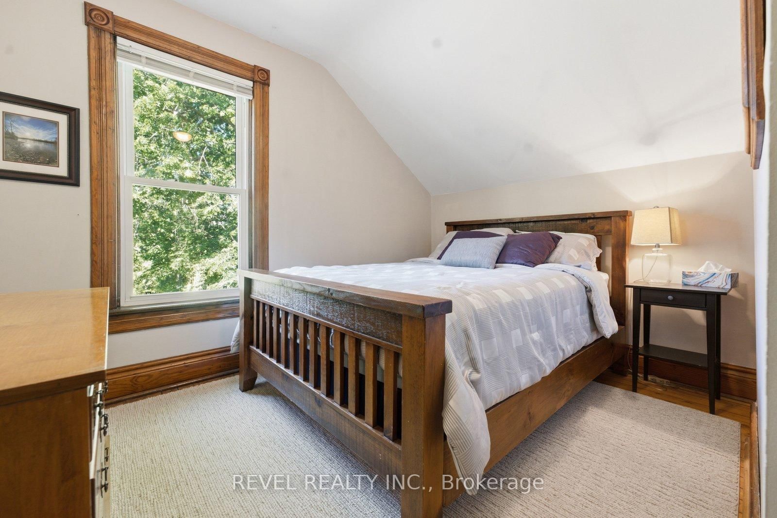 73 Grand River Street S • Brant, ON photo 20
