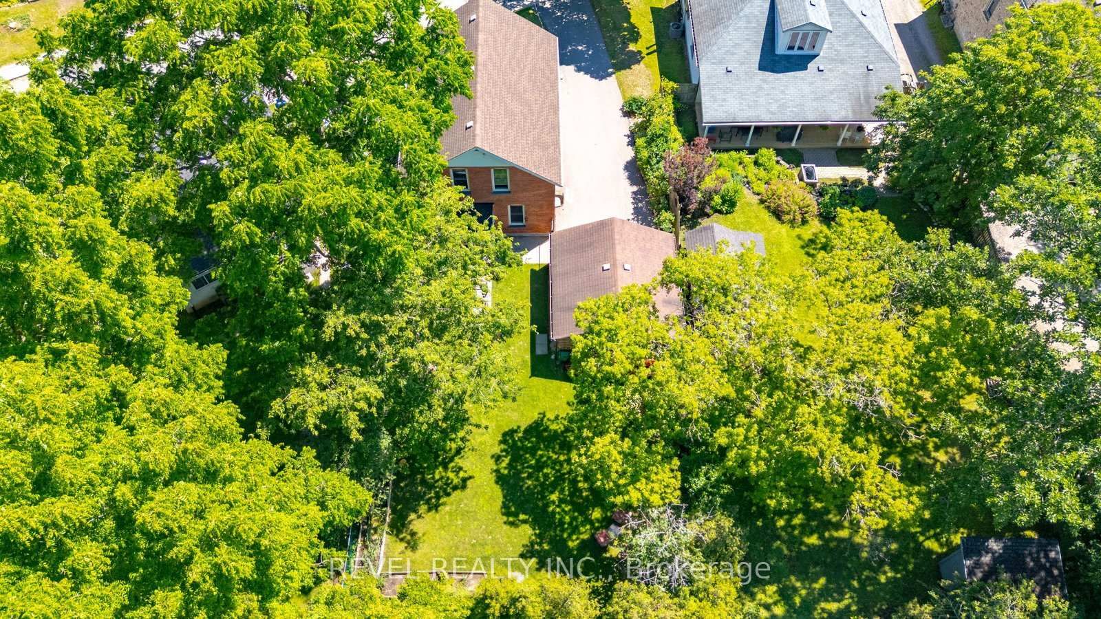 73 Grand River Street S • Brant, ON photo 32