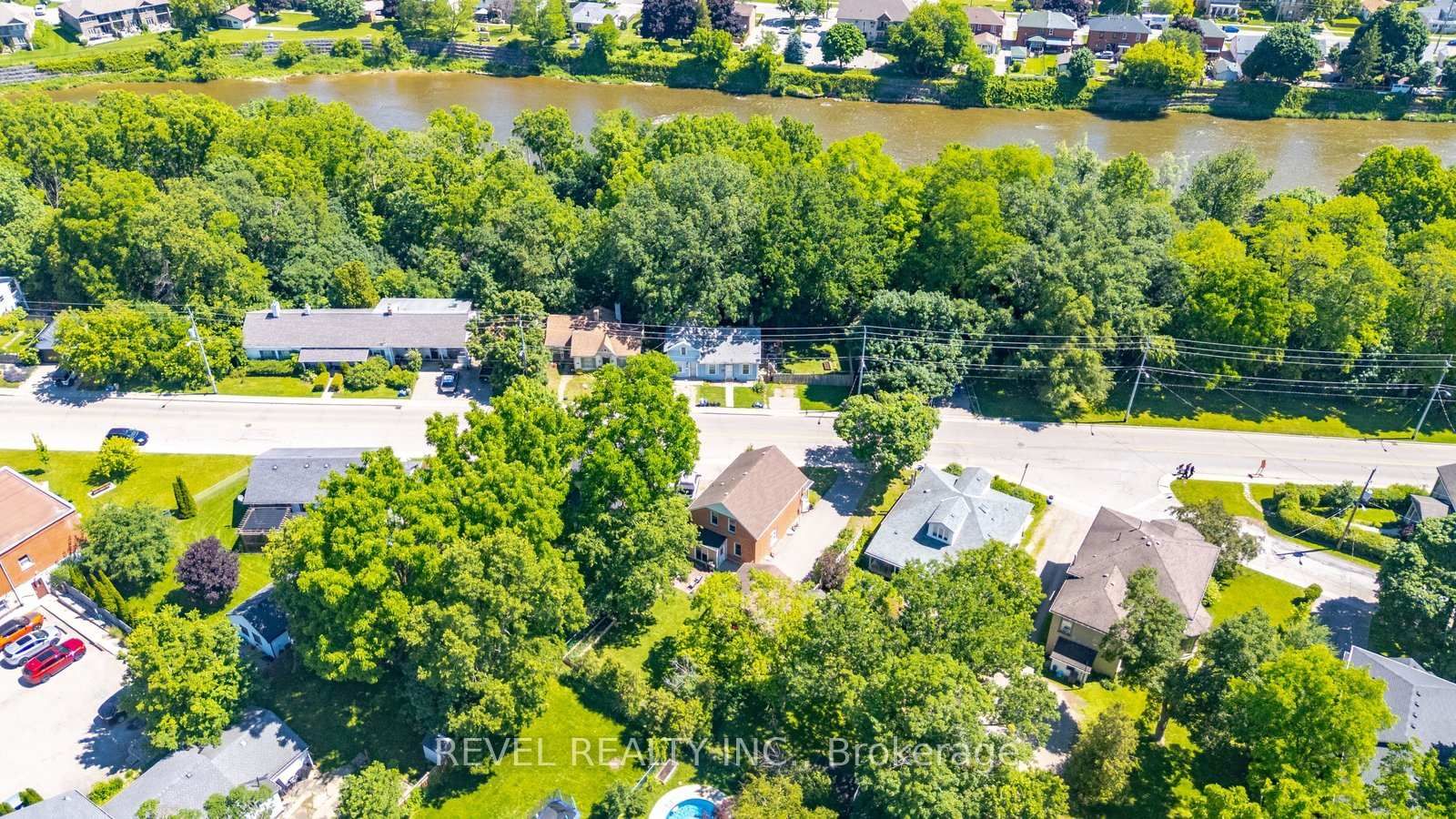 73 Grand River Street S • Brant, ON photo 34