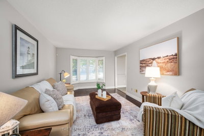 49 Whisperwood Crescent • London South, ON photo 6