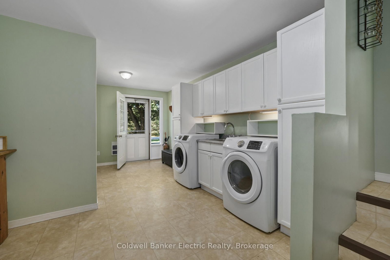 117 Pinecrest Avenue • Otonabee-South Monaghan, ON photo 18