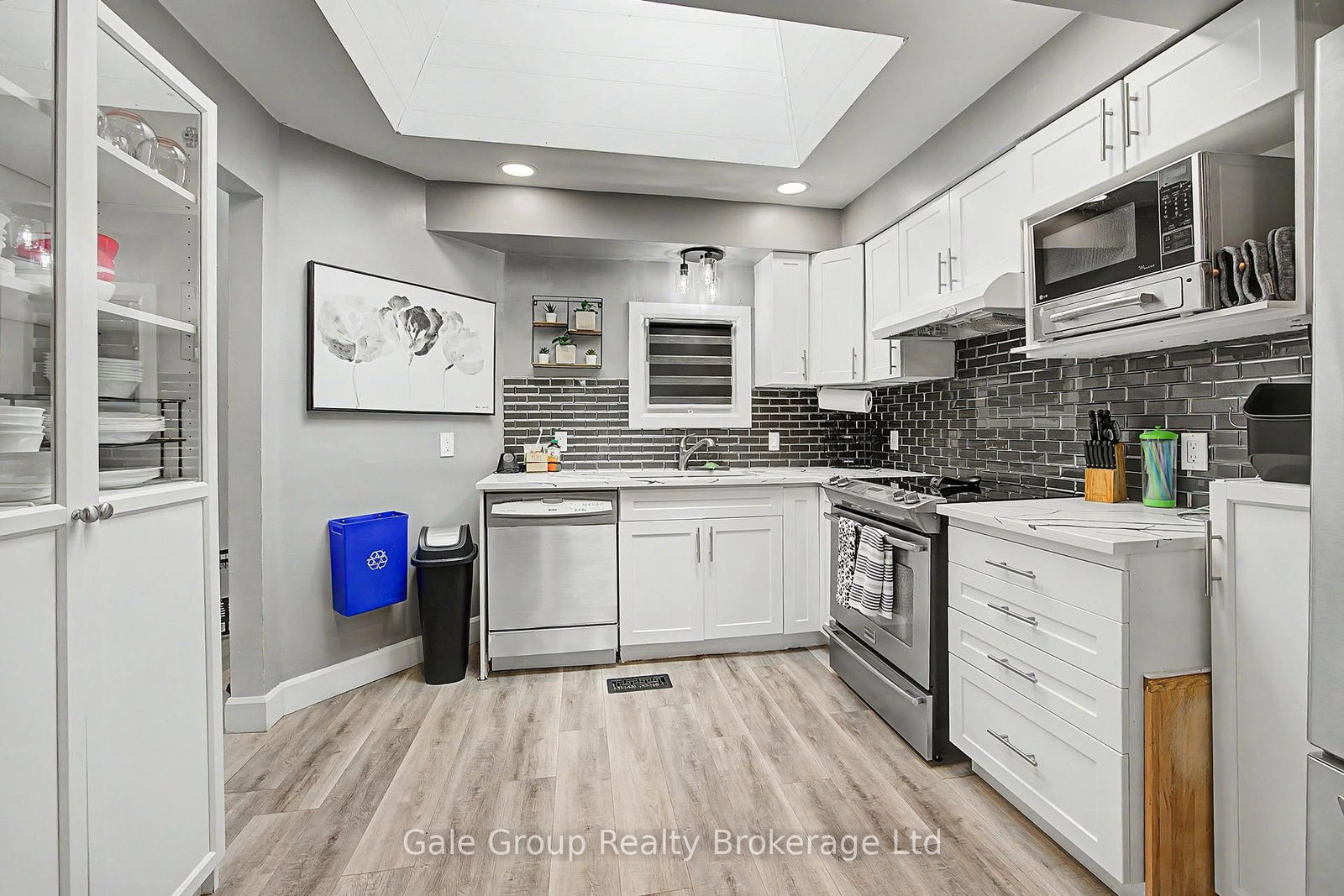 667 Springbank Avenue N • Woodstock, ON photo 10
