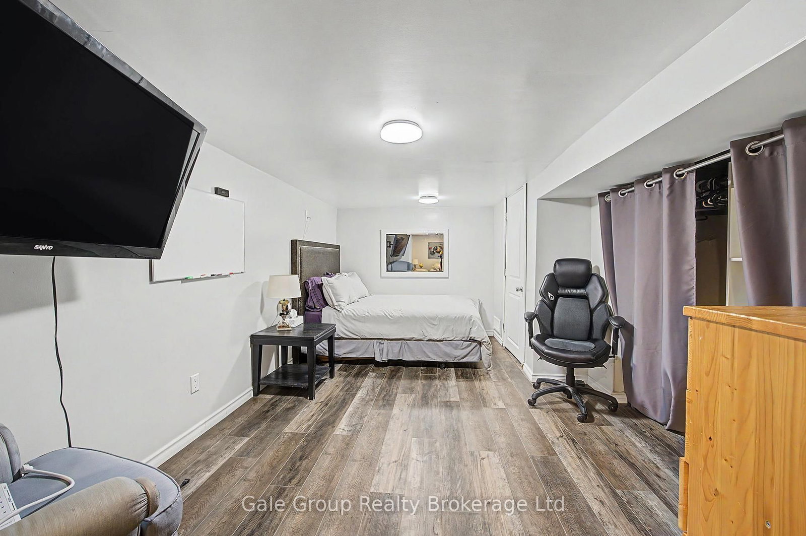 667 Springbank Avenue N • Woodstock, ON photo 26