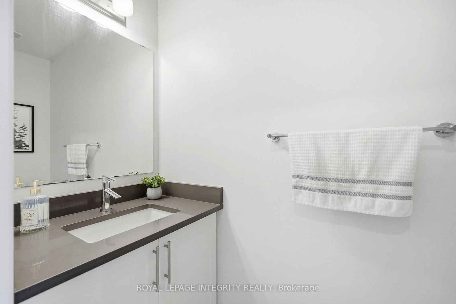 256 Gossamer Street • Ottawa, ON photo 17