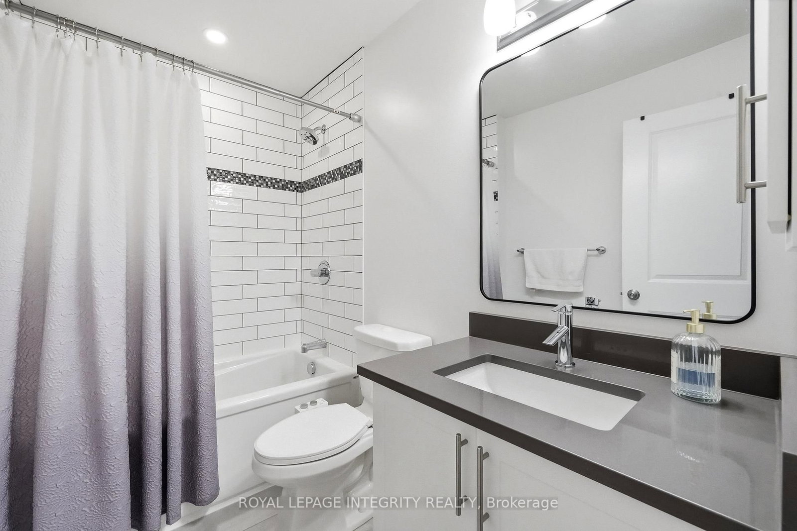 256 Gossamer Street • Ottawa, ON photo 28