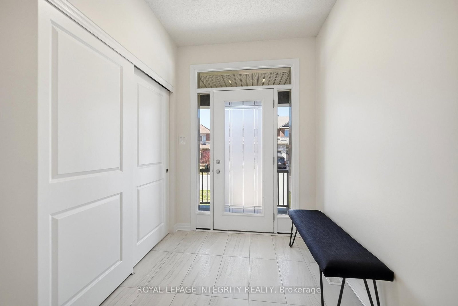 256 Gossamer Street • Ottawa, ON photo 3
