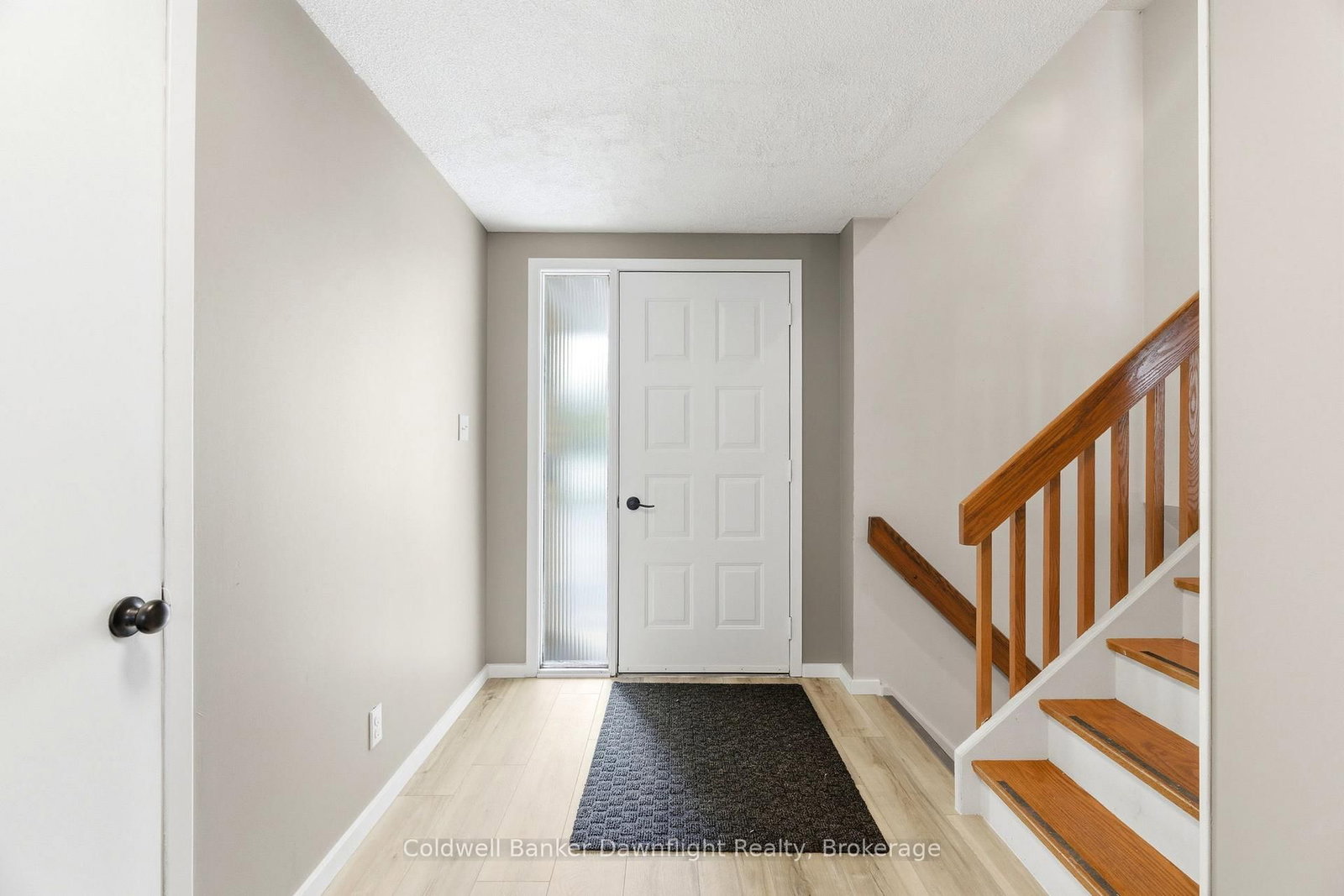 516 Maitland Court • North Huron, ON photo 4