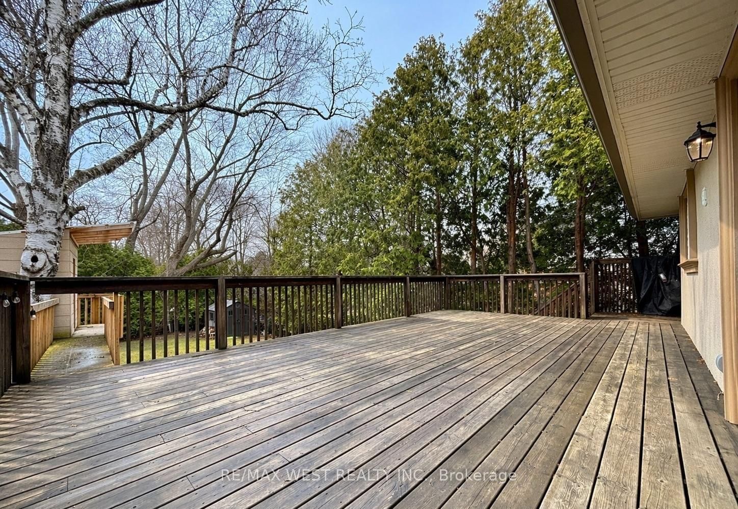 26 Hostein Drive • Hamilton, ON photo 8