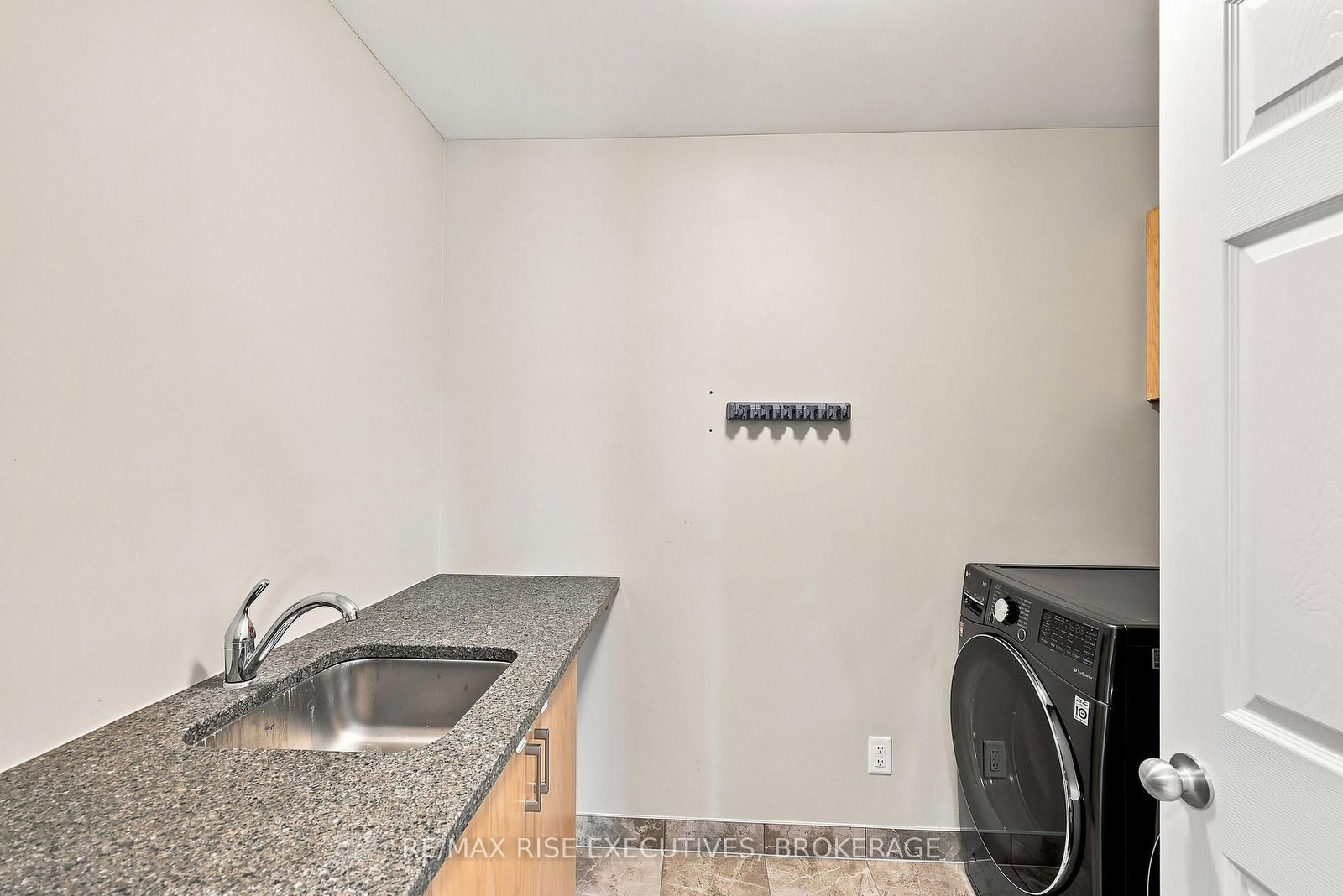 1355 Demers Avenue • Kingston, ON photo 36