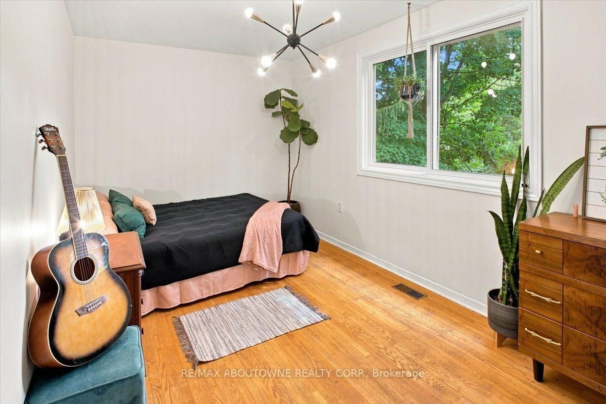 943 Mayfair Crescent • Kingston, ON photo 15