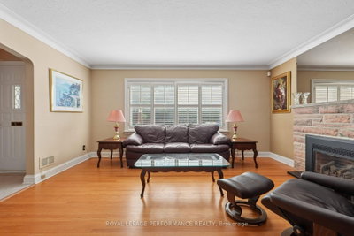 49 Glencairn Avenue • Ottawa, ON photo 3