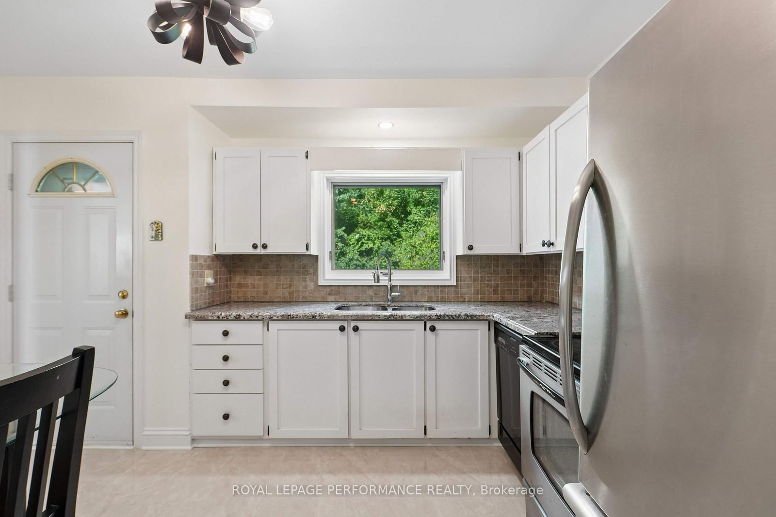 49 Glencairn Avenue • Ottawa, ON photo 8