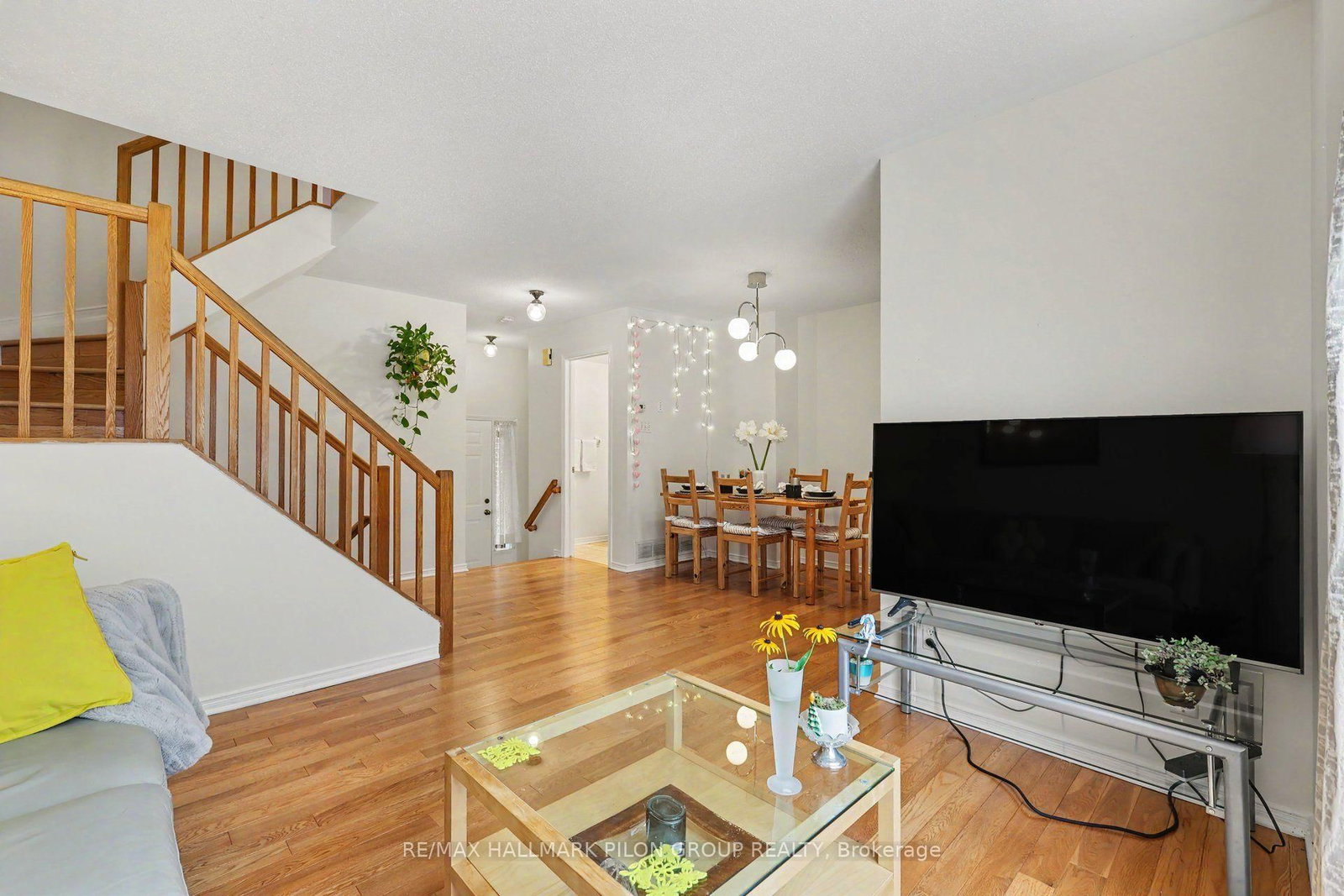 48 Jackman Terrace • Ottawa, ON photo 4