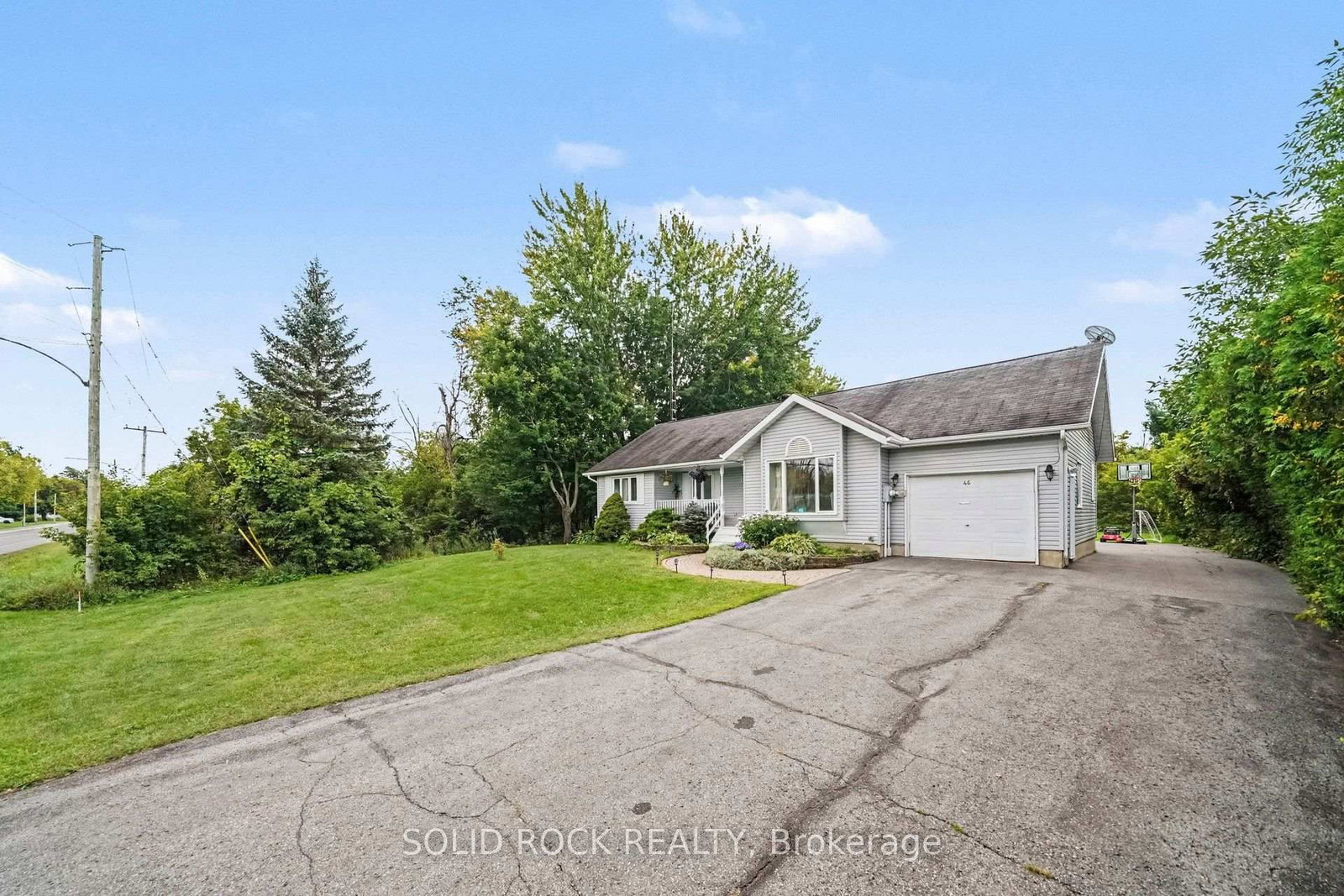 46 Cockburn Street • North Stormont, ON photo 3