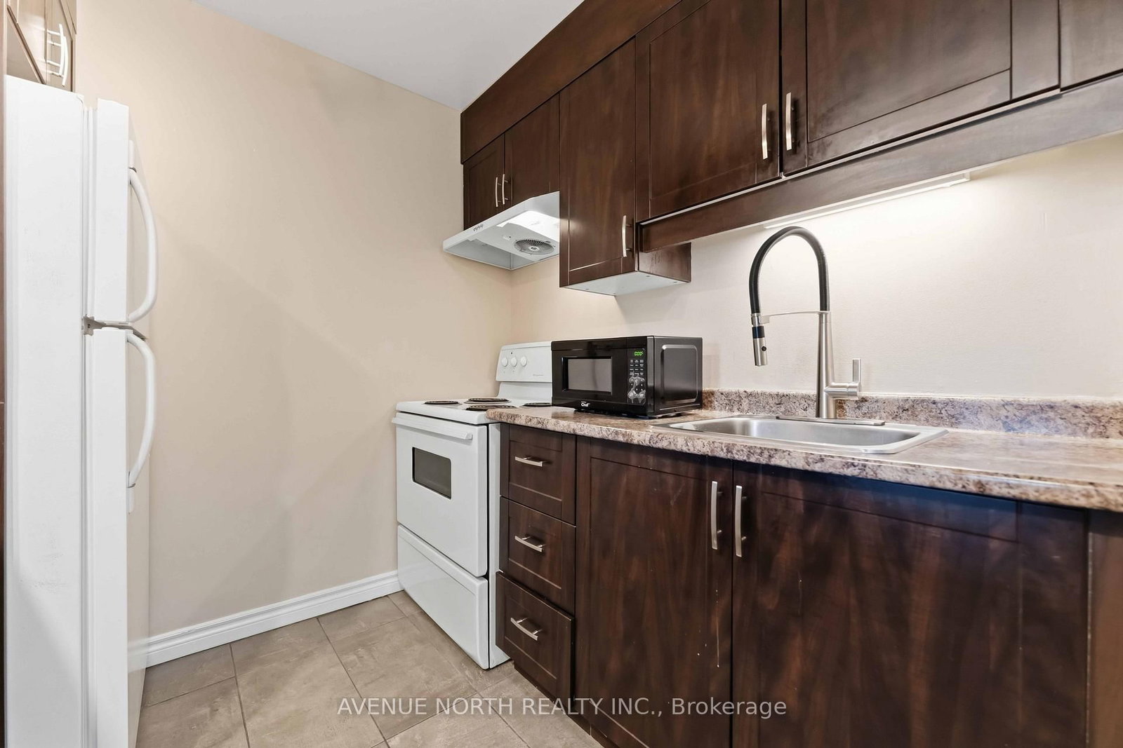 212 Viewmount Drive • #210 • Ottawa, ON photo 16
