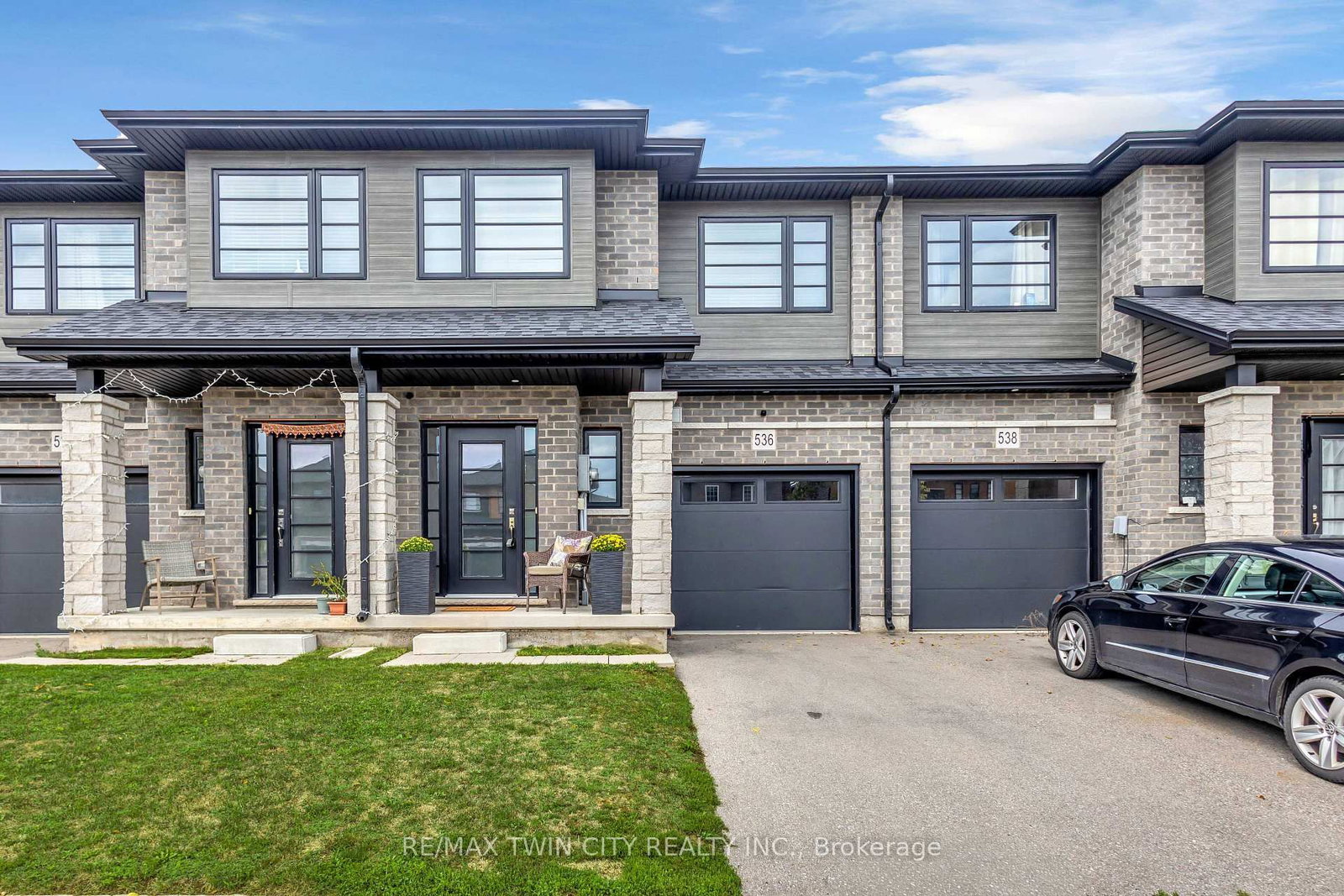 536 Grey Street • Brantford, ON photo 1