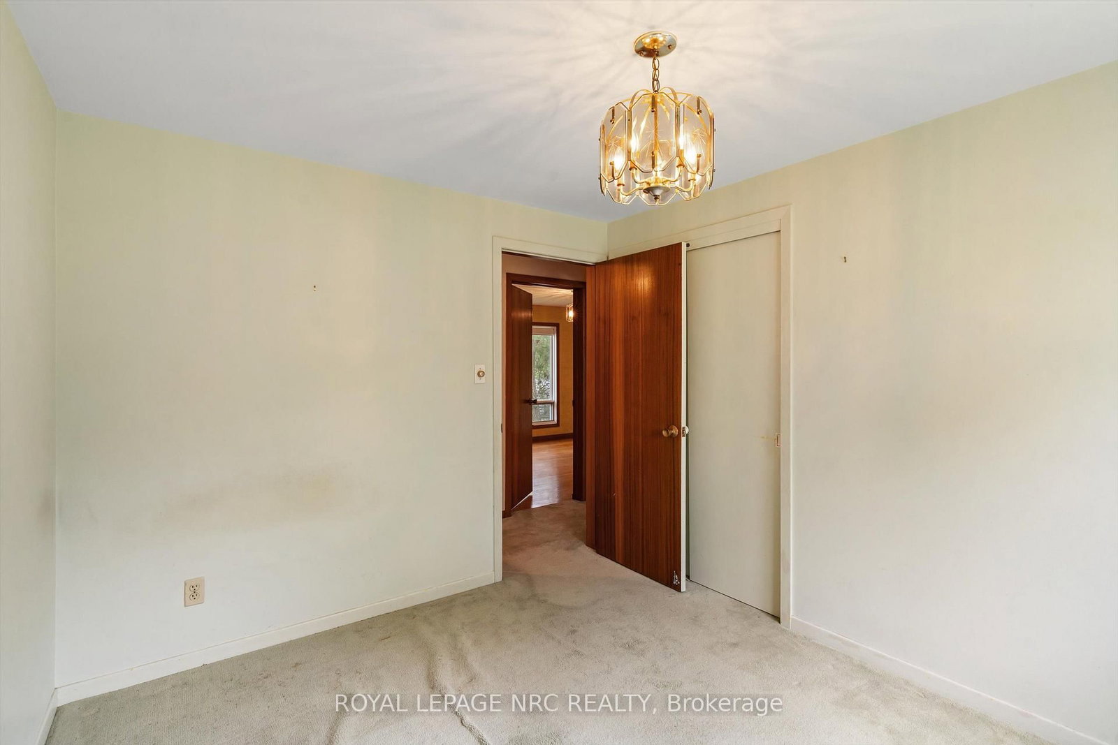 21 Parklane Crescent • St. Catharines, ON photo 16