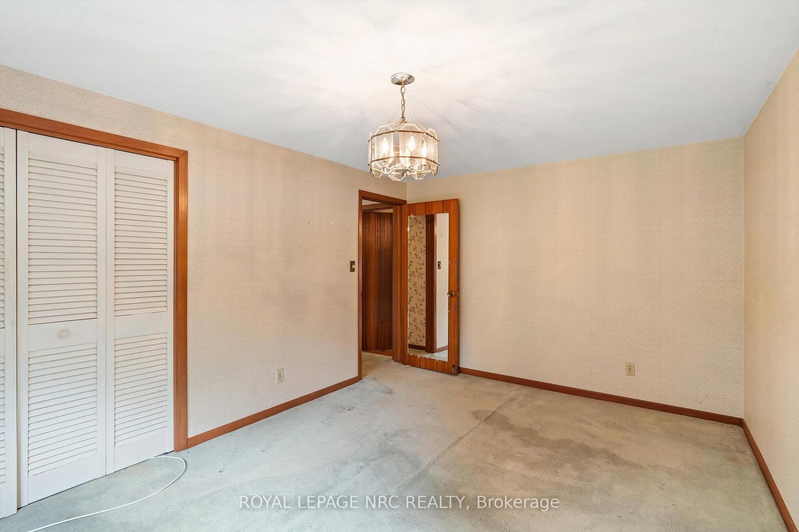 21 Parklane Crescent • St. Catharines, ON photo 19